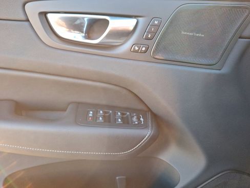 Certified 2023 Volvo XC60 B5 Ultimate w/ Climate Package image 12