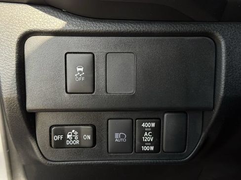 Used 2020 Toyota Tacoma TRD Off-Road w/ Technology Package AWD/4WD image 25