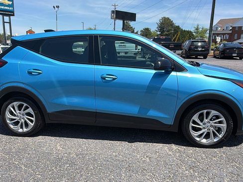 New 2027 Chevrolet Bolt LT w/ Comfort Package FWD image 4
