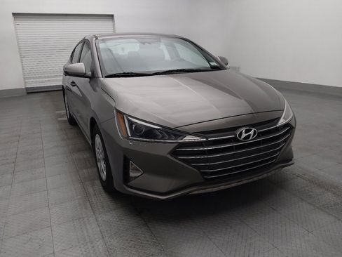 Used 2020 Hyundai Elantra SE FWD image 14