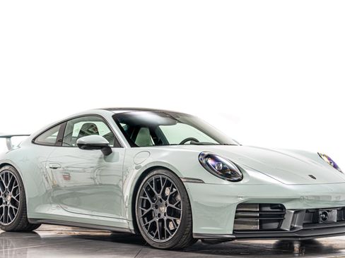 Used 2025 Porsche 911 Carrera image 34