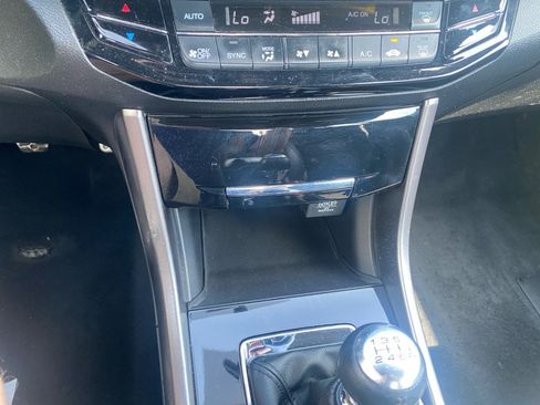 Used 2017 Honda Accord Sport image 22