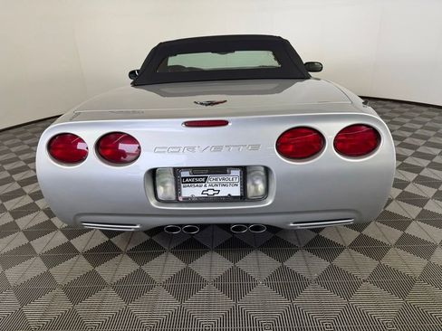 Used 2002 Chevrolet Corvette Convertible w/ Preferred Equipment Group2 RWD image 5