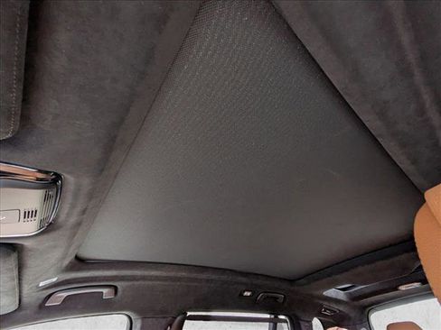 Used 2022 BMW X7 xDrive40i w/ M Sport Package image 15