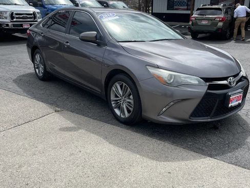 Used 2016 Toyota Camry SE image 7