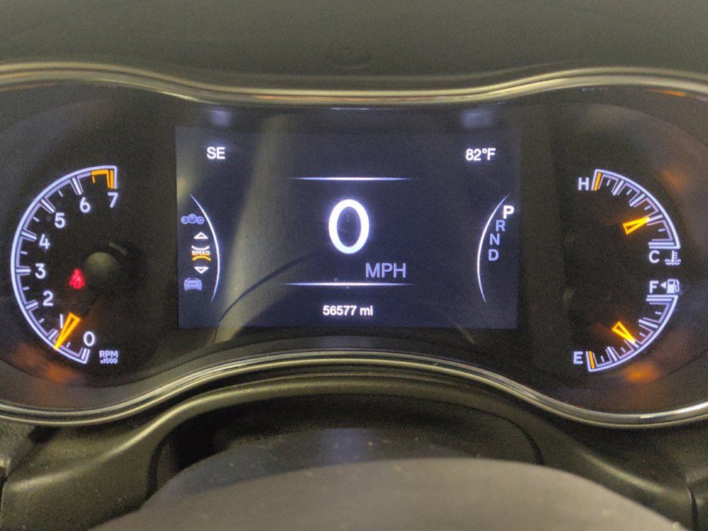 Used 2020 Jeep Grand Cherokee Limited w/ Premium Lighting Group RWD image 23