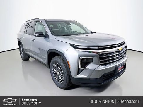 New 2026 Chevrolet Traverse LT w/ Driver Confidence Package AWD/4WD image 1
