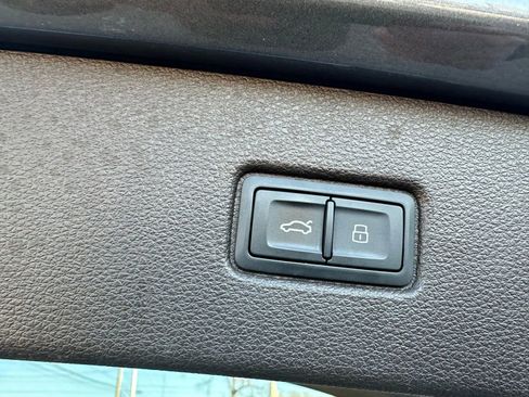 Used 2019 Audi Q7 3.0T Premium Plus image 12