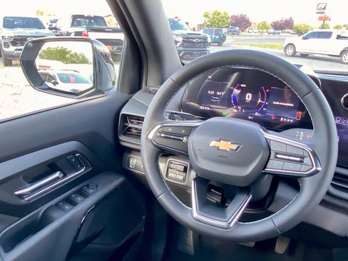 New 2026 Chevrolet Silverado EV LT image 40