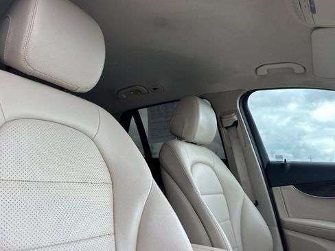 Used 2021 Mercedes-Benz GLC 300 4MATIC image 18