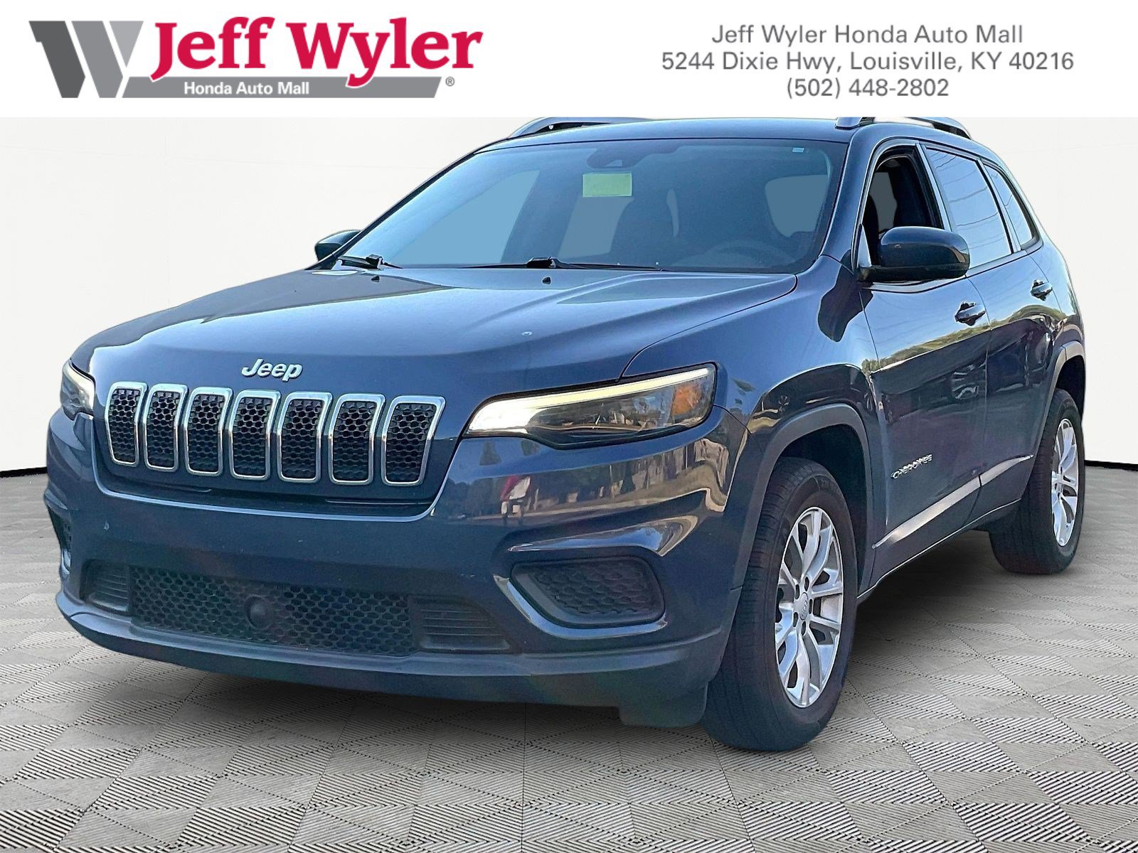 Used 2021 Jeep Cherokee Latitude FWD image 1