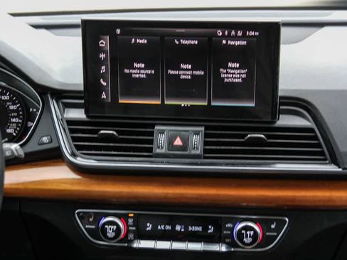 Used 2023 Audi Q5 2.0T Premium w/ Convenience Package image 15