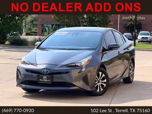Used 2018 Toyota Prius Two w/ Prius Two Safety Plus Package FWD image 1
