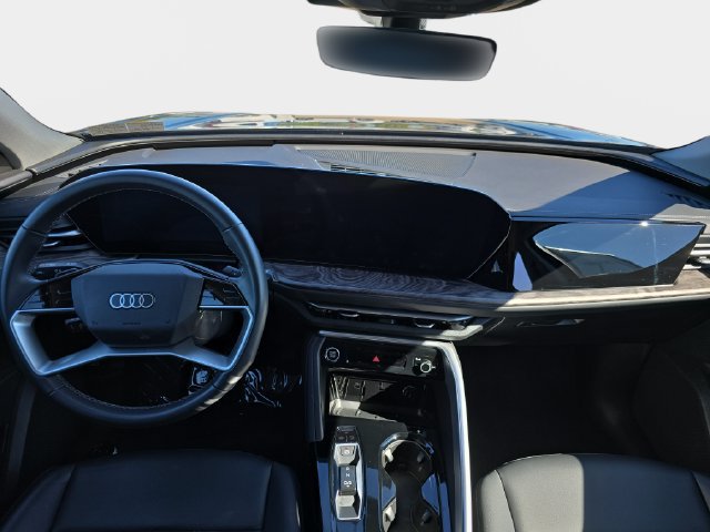Used 2025 Audi Q5 Premium w/ Convenience Package AWD/4WD image 10