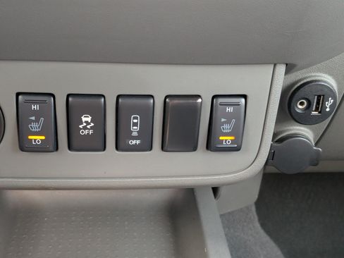 Used 2019 Nissan Frontier SL RWD image 28