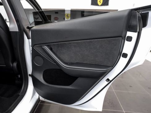 Used 2023 Tesla Model Y Long Range AWD/4WD image 41