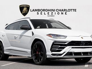 Used 2022 Lamborghini Urus image 1