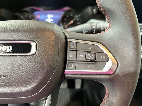 Used 2024 Jeep Compass Trailhawk image 30