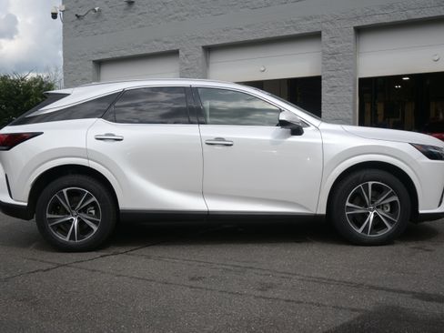 Used 2023 Lexus RX 350 Premium w/ Accessory Package AWD/4WD image 10