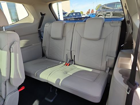 New 2026 Volkswagen Atlas SE image 9