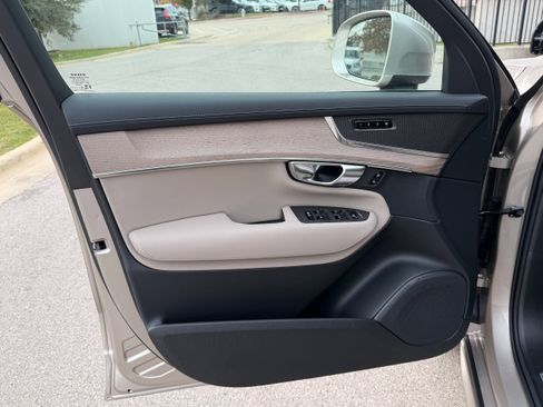 New 2026 Volvo XC90 B5 Core image 17