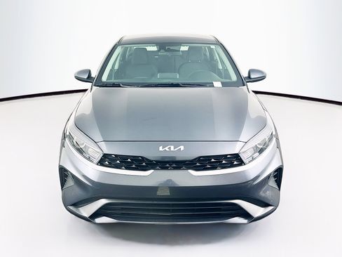 Used 2024 Kia Forte LXS image 2