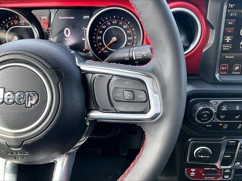 Used 2023 Jeep Gladiator Rubicon w/ Cold Weather Group image 24