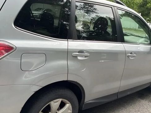 Used 2015 Subaru Forester 2.5i Limited AWD/4WD image 9