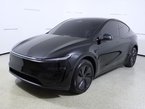 Used 2026 Tesla Model Y 2WD image 4