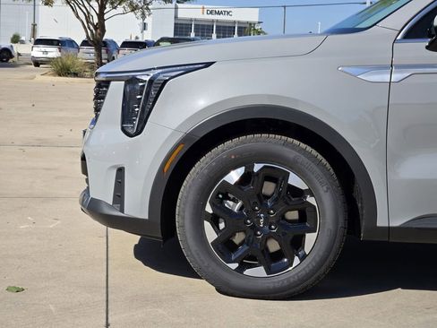 New 2026 Kia Sorento S w/ S Panoramic Sunroof Package image 5
