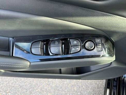 New 2025 Nissan Altima 2.5 SL image 11