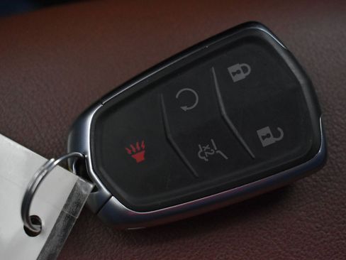 Used 2023 Cadillac XT5 Sportv w/ LPO, Floor Liner Package AWD/4WD image 37