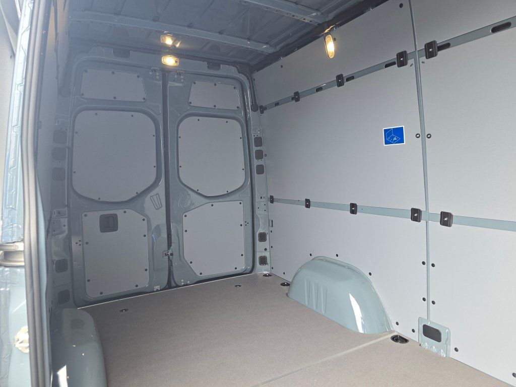 New 2025 Mercedes-Benz Sprinter 2500 image 13
