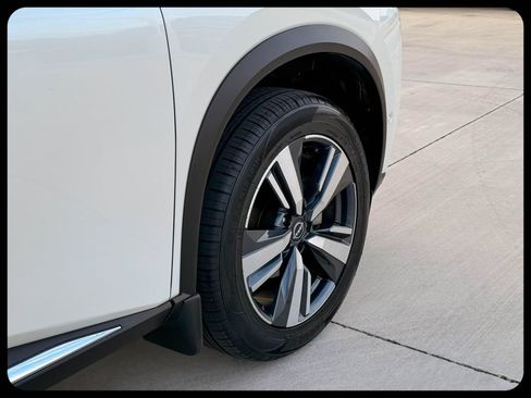 Used 2023 Nissan Rogue SL w/ SL Premium Package FWD image 8