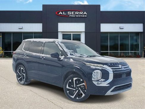 Used 2022 Mitsubishi Outlander SEL image 1