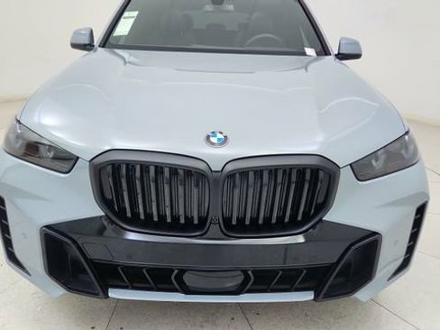 Used 2025 BMW X5 xDrive40i w/ M Sport Package image 9
