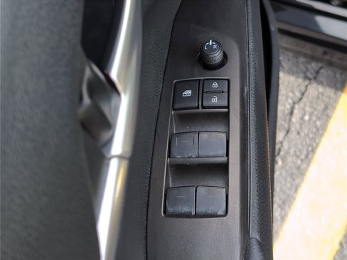 Used 2024 Toyota Camry SE FWD image 20