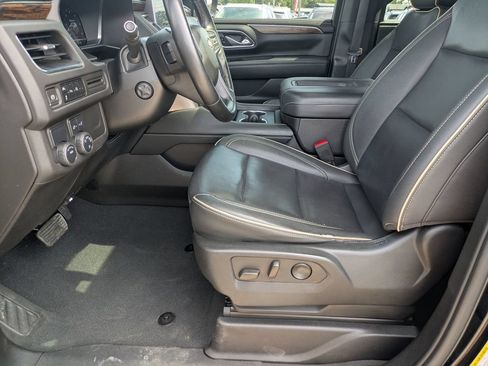 Used 2023 Chevrolet Tahoe Premier w/ LPO, Illumination Package RWD image 15