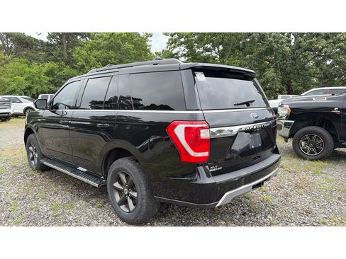 Used 2019 Ford Expedition XLT w/ Equipment Group 202A AWD/4WD image 4
