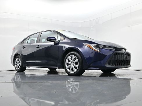 Used 2022 Toyota Corolla LE image 39