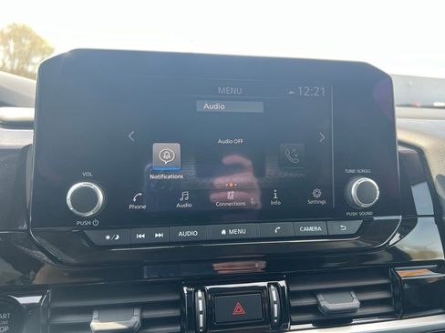 Used 2025 Nissan Pathfinder SV AWD/4WD image 20