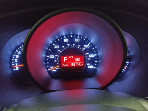 Used 2016 Kia Soul + image 23