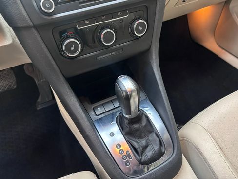 Used 2012 Volkswagen Jetta TDI FWD image 18