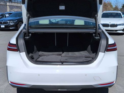 Used 2025 BMW i5 xDrive40 w/ Premium Package AWD/4WD image 36