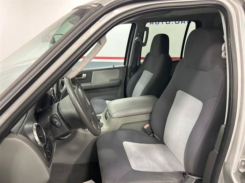 Used 2003 Ford Expedition XLT RWD image 9