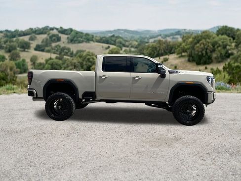 Used 2026 GMC Sierra 2500 AT4 w/ AT4 Premium Plus Package AWD/4WD image 12