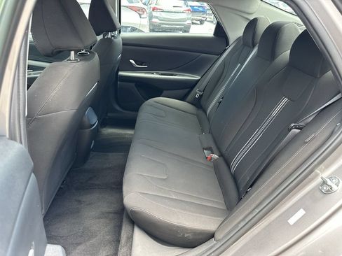 Used 2024 Hyundai Elantra SEL FWD image 19