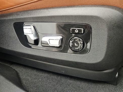 Used 2021 BMW X6 M50i w/ Executive Package AWD/4WD image 46