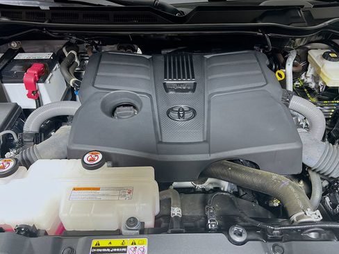 Used 2024 Toyota Tundra SR5 w/ TRD Off-Road Package AWD/4WD image 26