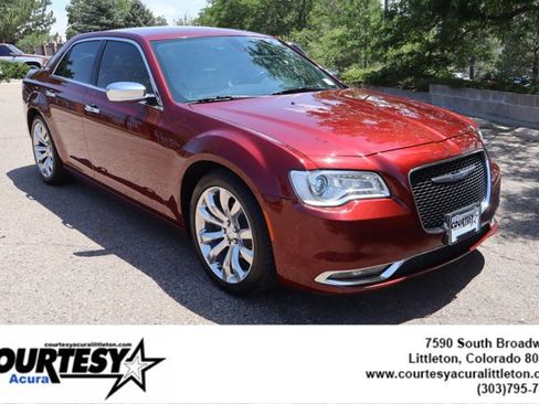 Used 2020 Chrysler 300 Limited RWD image 8